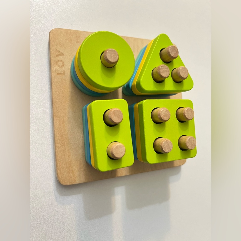 Lovevery 🩷, Sort & Stack Peg Puzzle